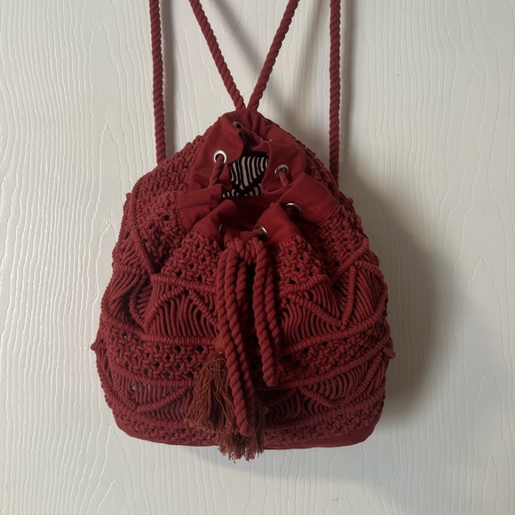 NWOT Macrame Bucket Bag Backpack - Picture 2 of 2